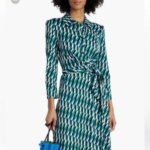NWT Silk 100% Dress with belt Diane Von Furstenberg green/turquoise size 4 Small